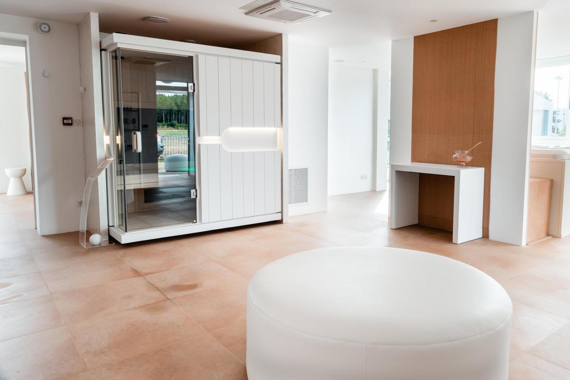 Domaine De Mende Brenoux Suites & Spa Exterior photo